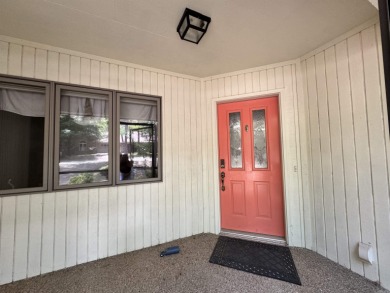 VILLA ALEGRE COURTS town home with BONUS ROOM! Located minutes on DeSoto Golf Course in Arkansas - for sale on GolfHomes.com, golf home, golf lot