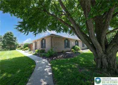 Spacious 3-Bedroom Condo in Fairways at Brookside *** on Brookside Country Club in Pennsylvania - for sale on GolfHomes.com, golf home, golf lot