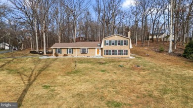 Wonderful find in Laytonsville Knolls!  Don't miss this terrific on Laytonsville Golf Course in Maryland - for sale on GolfHomes.com, golf home, golf lot