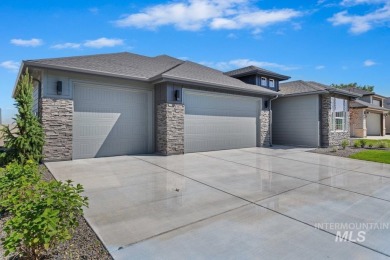 Thoughtfully designed single-level floor plan offers 3 bedrooms on Hunters Point Golf Club in Idaho - for sale on GolfHomes.com, golf home, golf lot