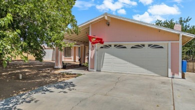 Welcome to this delightful 3-bedroom, 2-bathroom home, boasting on Tierra Del Sol Golf Course in California - for sale on GolfHomes.com, golf home, golf lot