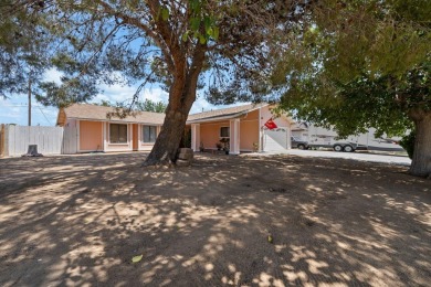 Welcome to this delightful 3-bedroom, 2-bathroom home, boasting on Tierra Del Sol Golf Course in California - for sale on GolfHomes.com, golf home, golf lot