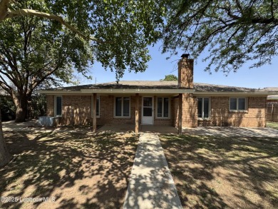 Pristine new listing  in Shadow Hills near golf course with on Shadow Hills Golf Course in Texas - for sale on GolfHomes.com, golf home, golf lot