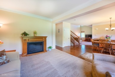 Impeccably cared for end-unit townhome nestled in the highly on Bowes Creek Country Club in Illinois - for sale on GolfHomes.com, golf home, golf lot