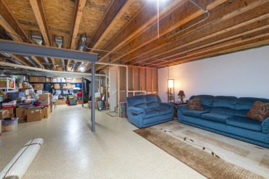 Impeccably cared for end-unit townhome nestled in the highly on Bowes Creek Country Club in Illinois - for sale on GolfHomes.com, golf home, golf lot