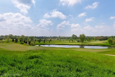 Impeccably cared for end-unit townhome nestled in the highly on Bowes Creek Country Club in Illinois - for sale on GolfHomes.com, golf home, golf lot