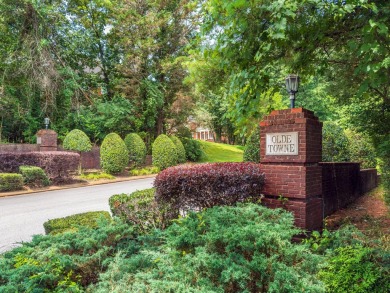 Welcome to 3109 Olde Towne Lane -- a beautifully maintained on Chattanooga Golf and Country Club in Tennessee - for sale on GolfHomes.com, golf home, golf lot