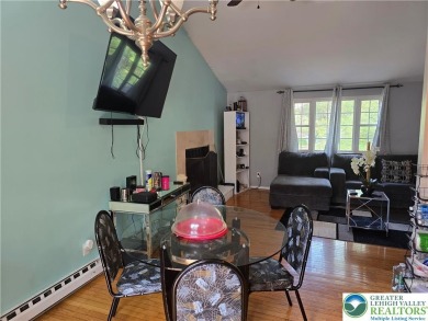 This 4 bedroom, 2 bath split level home sits in an amenity on Pocono Farms Country Club in Pennsylvania - for sale on GolfHomes.com, golf home, golf lot