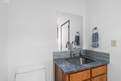 $32,000 price reduction + rate buydown (year 1) from lender--act on  in Oregon - for sale on GolfHomes.com, golf home, golf lot