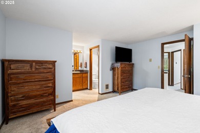 $32,000 price reduction + rate buydown (year 1) from lender--act on  in Oregon - for sale on GolfHomes.com, golf home, golf lot