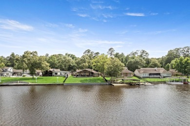 Enjoy lakefront living in this beautifully remodeled 3 bed, 2.5 on Wildwood Golf Course in Texas - for sale on GolfHomes.com, golf home, golf lot