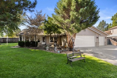 This 4-bedroom, 2-bath home is located in the prestigious on Lakeview Golf Club in Idaho - for sale on GolfHomes.com, golf home, golf lot
