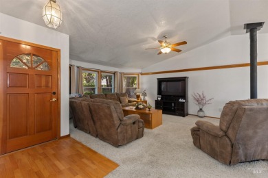 This 4-bedroom, 2-bath home is located in the prestigious on Lakeview Golf Club in Idaho - for sale on GolfHomes.com, golf home, golf lot