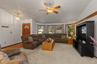 This 4-bedroom, 2-bath home is located in the prestigious on Lakeview Golf Club in Idaho - for sale on GolfHomes.com, golf home, golf lot