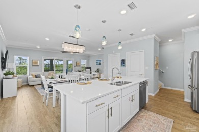 Immaculate and move-in ready, this 2-bedroom, 2.5-bath townhome on Lost Key Golf Club in Florida - for sale on GolfHomes.com, golf home, golf lot