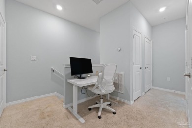 Immaculate and move-in ready, this 2-bedroom, 2.5-bath townhome on Lost Key Golf Club in Florida - for sale on GolfHomes.com, golf home, golf lot
