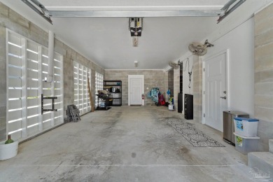 Immaculate and move-in ready, this 2-bedroom, 2.5-bath townhome on Lost Key Golf Club in Florida - for sale on GolfHomes.com, golf home, golf lot