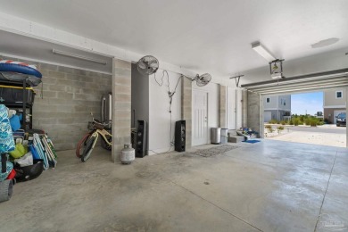 Immaculate and move-in ready, this 2-bedroom, 2.5-bath townhome on Lost Key Golf Club in Florida - for sale on GolfHomes.com, golf home, golf lot