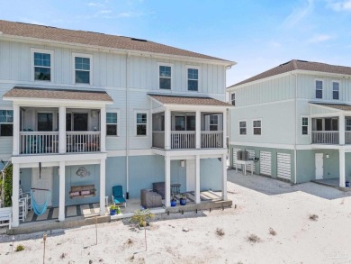 Immaculate and move-in ready, this 2-bedroom, 2.5-bath townhome on Lost Key Golf Club in Florida - for sale on GolfHomes.com, golf home, golf lot