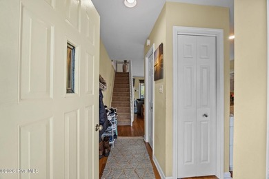 BEAUTIFUL AND SERENE SETTING! WEST WIND TOWNHOME ON LAKE IN on Harbour Point Golf Club in North Carolina - for sale on GolfHomes.com, golf home, golf lot