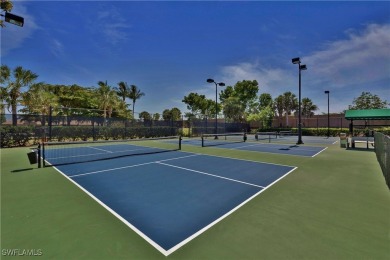 ATTRACTIVE FIRST FLOOR CARRIAGE HOME WITH 2BRs+DEN/2BA/1CAR on Colonial Country Club in Florida - for sale on GolfHomes.com, golf home, golf lot