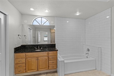 Welcome to your Florida dream home! This spacious 3-bedroom on Twin Rivers Golf Club in Florida - for sale on GolfHomes.com, golf home, golf lot