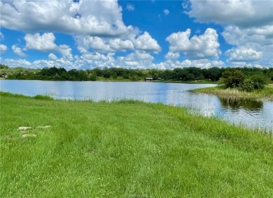 Superb ranch home in beautiful Hilltop Lakes! The large foyer on Hilltop Lakes Resort Golf Club in Texas - for sale on GolfHomes.com, golf home, golf lot