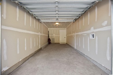 BRAND NEW EVERYTHING INCLUDING CUSTOM CLOSET!!! This end-unit on TPC Myrtle Beach Golf Club in South Carolina - for sale on GolfHomes.com, golf home, golf lot