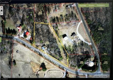 WHAT A GREAT OPPORTUNITY TO BUY LAND WITH POTENTIAL MOUNTAIN on Pilot Knob Park Country Club in North Carolina - for sale on GolfHomes.com, golf home, golf lot