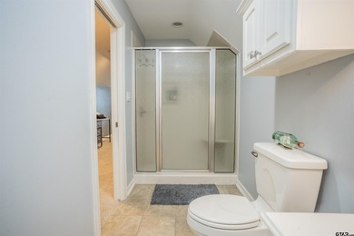 WELCOME to this stunning 4 bedroom, 3 bathroom, 3,236 square ft on Oak Hurst Golf Course in Texas - for sale on GolfHomes.com, golf home, golf lot