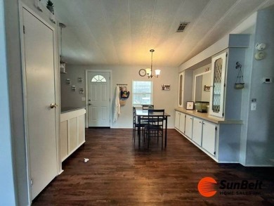 Charming 2 Bedroom / 2 Bath BARR Home in Rolling Greens Village on Rolling Greens Executive Golf Community in Florida - for sale on GolfHomes.com, golf home, golf lot