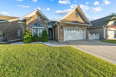 Beautifully maintained and fully furnished three-bedroom on Midway Par-3 in South Carolina - for sale on GolfHomes.com, golf home, golf lot