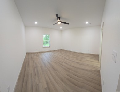 PRICED TO SELL! This property sounds absolutely fantastic! With on Diamondhead Golf and Country Club in Arkansas - for sale on GolfHomes.com, golf home, golf lot