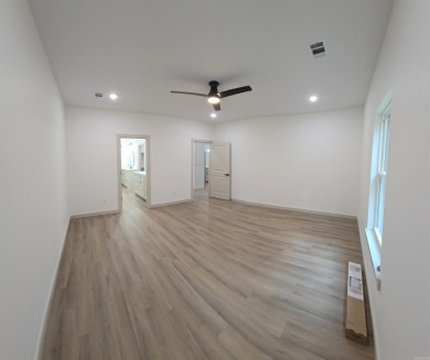 PRICED TO SELL! This property sounds absolutely fantastic! With on Diamondhead Golf and Country Club in Arkansas - for sale on GolfHomes.com, golf home, golf lot