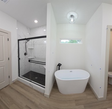 PRICED TO SELL! This property sounds absolutely fantastic! With on Diamondhead Golf and Country Club in Arkansas - for sale on GolfHomes.com, golf home, golf lot