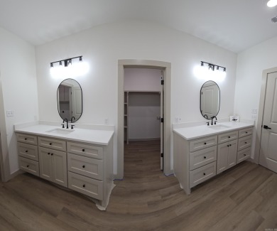 PRICED TO SELL! This property sounds absolutely fantastic! With on Diamondhead Golf and Country Club in Arkansas - for sale on GolfHomes.com, golf home, golf lot