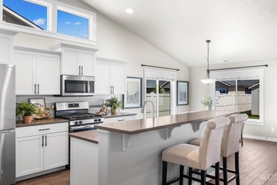 Fresh on the market, this charming & cherished home sits at the on Hunters Point Golf Club in Idaho - for sale on GolfHomes.com, golf home, golf lot