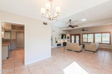 Welcome to this well-maintained 2-bedroom, 2-bath Gemini/Twin on Sun City-Willow Creek / Willow Brook  in Arizona - for sale on GolfHomes.com, golf home, golf lot