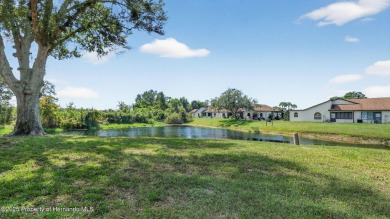 This fully updated 2 bedroom, 2 bathroom villa is located in the on Heather Golf and Country Club in Florida - for sale on GolfHomes.com, golf home, golf lot