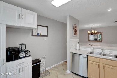 Here is your opportunity to own an end unit one-level townhome on Golf Club At Fleming Island in Florida - for sale on GolfHomes.com, golf home, golf lot