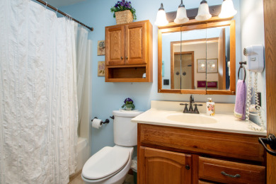 Cozy Home Offers Comfort and Practicality on Oak Run Golf Course in Illinois - for sale on GolfHomes.com, golf home, golf lot