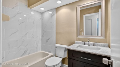 This fully updated 2 bedroom, 2 bathroom villa is located in the on Heather Golf and Country Club in Florida - for sale on GolfHomes.com, golf home, golf lot