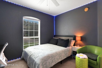 Here is your opportunity to own an end unit one-level townhome on Golf Club At Fleming Island in Florida - for sale on GolfHomes.com, golf home, golf lot