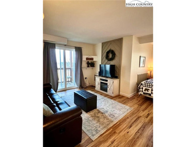 MOST AFFORDABLE CONDO AT SUGAR SKI & CC!!! Welcome to your on Sugar Mountain Golf Course in North Carolina - for sale on GolfHomes.com, golf home, golf lot