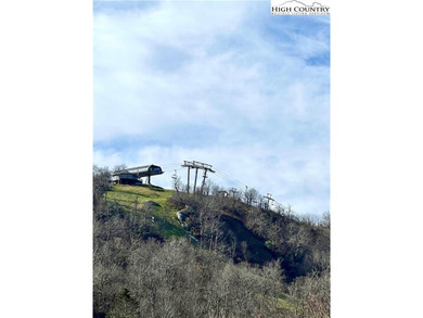 MOST AFFORDABLE CONDO AT SUGAR SKI & CC!!! Welcome to your on Sugar Mountain Golf Course in North Carolina - for sale on GolfHomes.com, golf home, golf lot