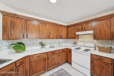 Welcome to this beautifully refreshed 3 bedroom, 2 bath home in on Golf Club At Fleming Island in Florida - for sale on GolfHomes.com, golf home, golf lot