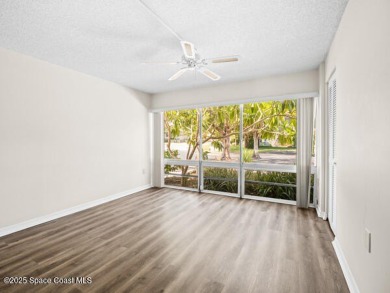 Welcome to this charming 2-bedroom, 1-bath ground-floor condo in on Mallards Landing Golf Course in Florida - for sale on GolfHomes.com, golf home, golf lot