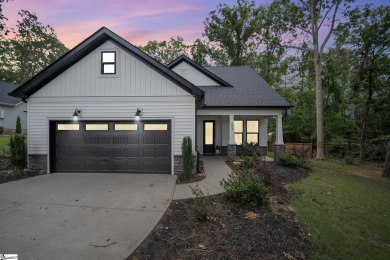 Welcome to this beautifully crafted 4-bedroom, 2.5-bathroom home on Pine Lake Golf Club in South Carolina - for sale on GolfHomes.com, golf home, golf lot