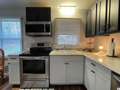 Looking for a home near Lake Barkley? This is the perfect place! on  in Kentucky - for sale on GolfHomes.com, golf home, golf lot