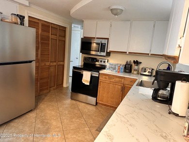 MUST-SEE PROPERTY: PRICE IMPROVEMENT! NOW PRICED BELOW 220K! on Heritage Pines Country Club in Florida - for sale on GolfHomes.com, golf home, golf lot